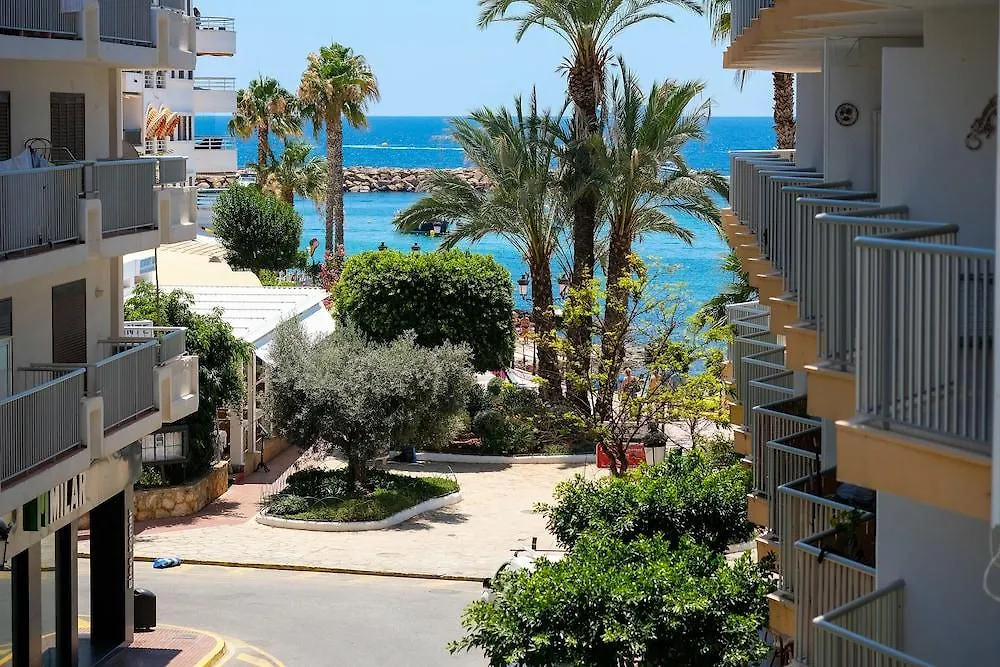 **  S'Alamera Suites Hotel & Apartments سانتا أيُلاريا ذيس ريو إسبانيا