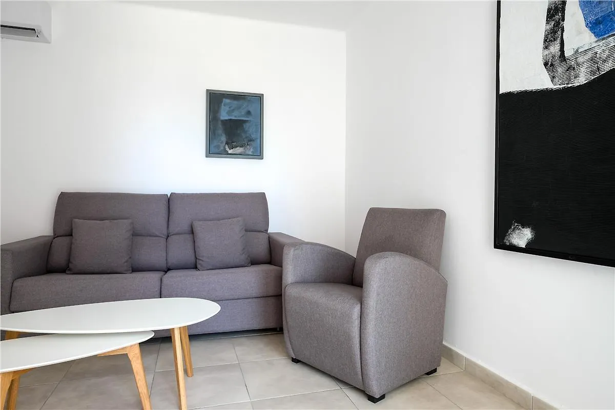 S'Alamera Suites Hotel & Apartments 산타 에우랄리아 데 리오 2*,  스페인